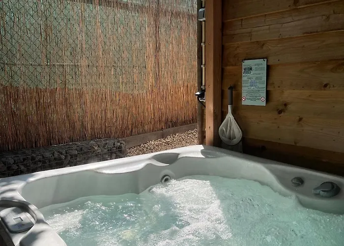 B&B Spoor 1 Met Jacuzzi 발비크 사진